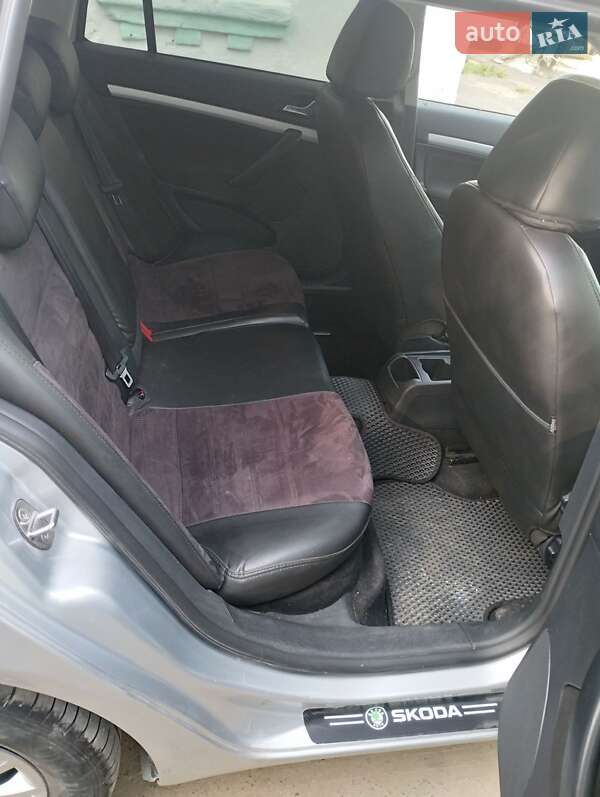 Універсал Skoda Octavia 2010 в Деражні