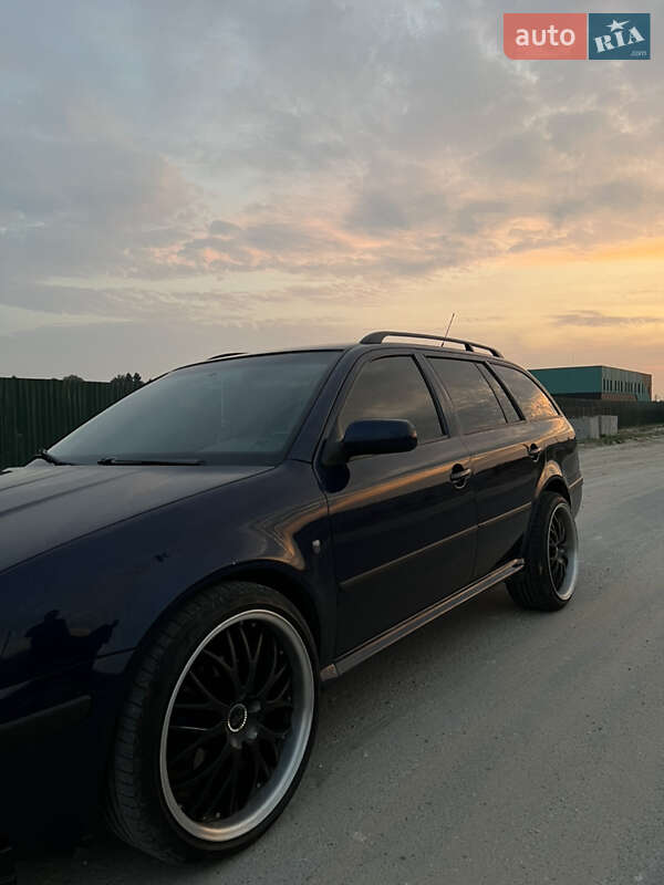 Универсал Skoda Octavia 2003 в Львове