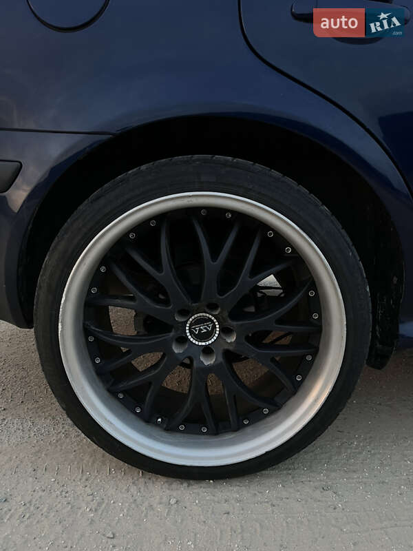 Универсал Skoda Octavia 2003 в Львове