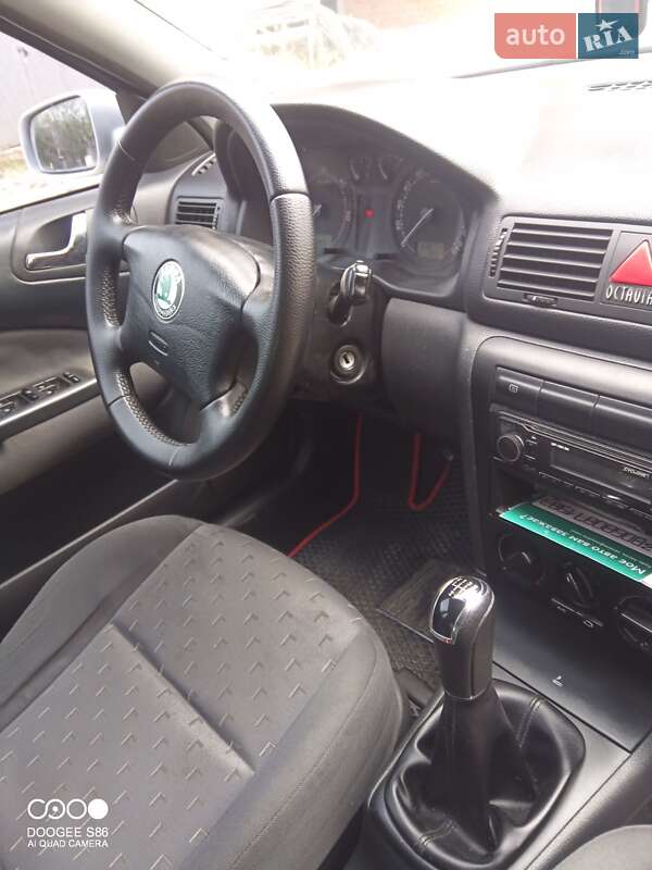 Седан Skoda Octavia 2008 в Львові