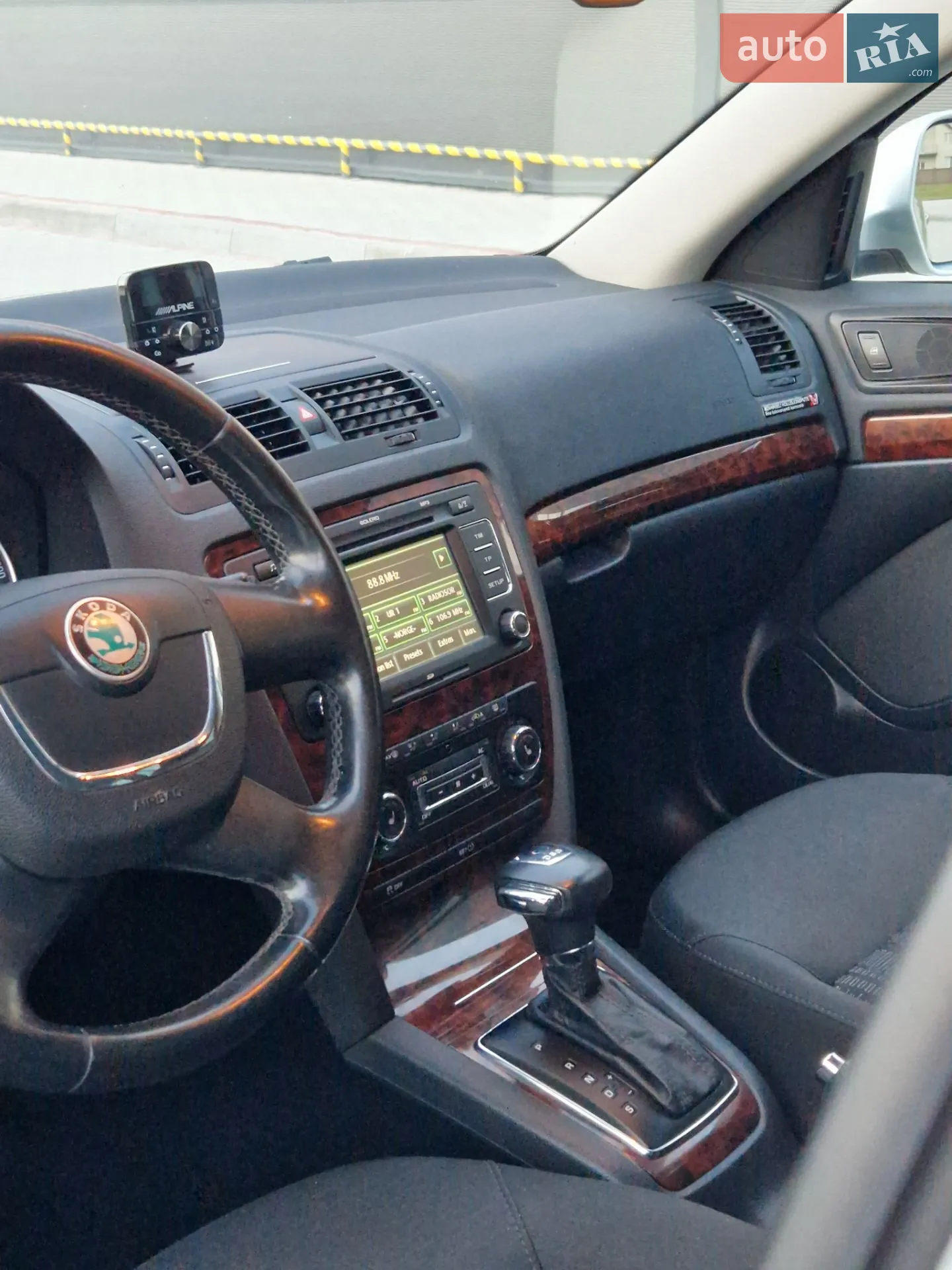 2010 Skoda Octavia - мініатюра 6