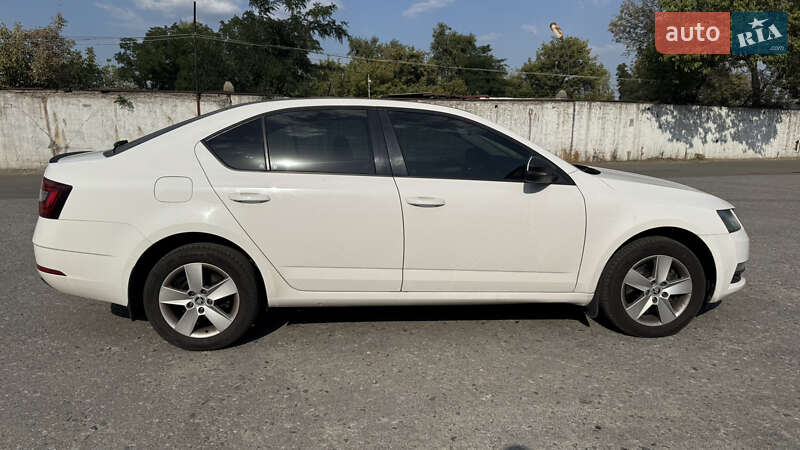 Лифтбек Skoda Octavia 2017 в Киеве