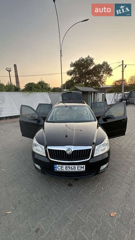 Універсал Skoda Octavia 2012 в Чернівцях
