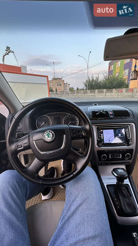 Універсал Skoda Octavia 2012 в Чернівцях