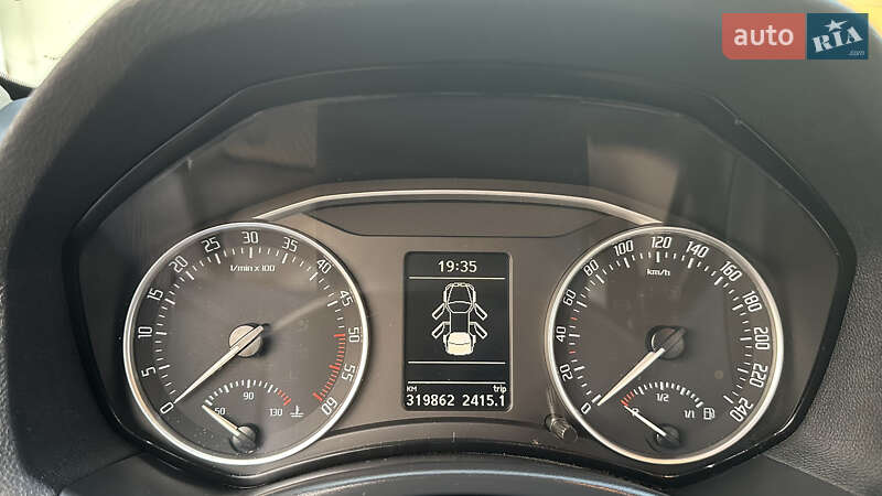 Універсал Skoda Octavia 2012 в Чернівцях