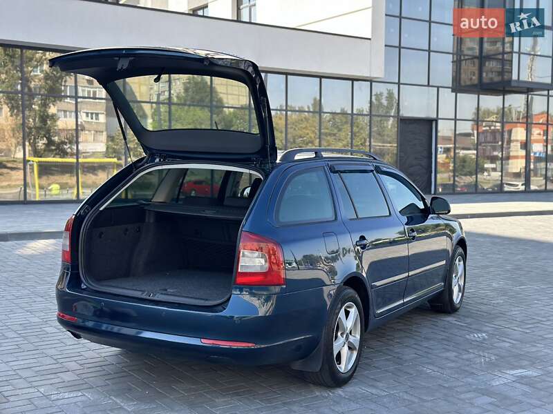Универсал Skoda Octavia 2012 в Каменском