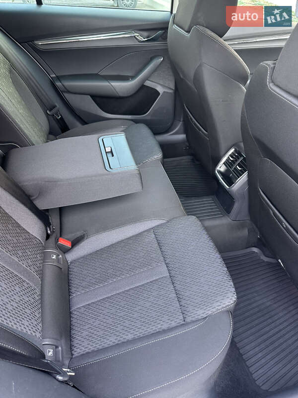 Универсал Skoda Octavia 2021 в Умани