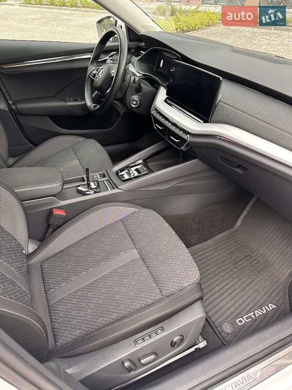 Универсал Skoda Octavia 2021 в Умани
