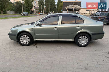 Лифтбек Skoda Octavia 2003 в 