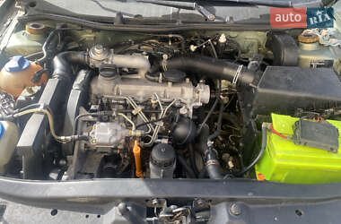Лифтбек Skoda Octavia 2003 в 