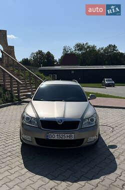 Універсал Skoda Octavia 2011 в Бережанах