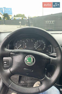 Лифтбек Skoda Octavia 2004 в 