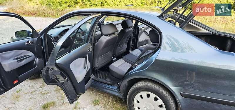 Ліфтбек Skoda Octavia 2005 в Кременці