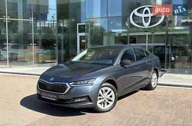 Лифтбек Skoda Octavia 2021 в Киеве