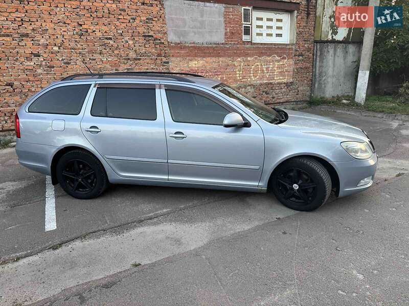 Универсал Skoda Octavia 2009 в Житомире