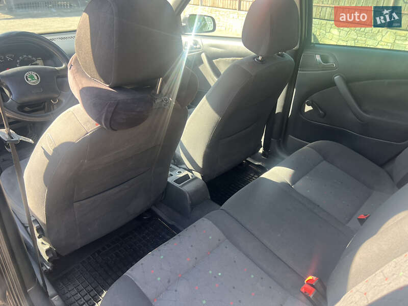 Універсал Skoda Octavia 2002 в Дунаївцях