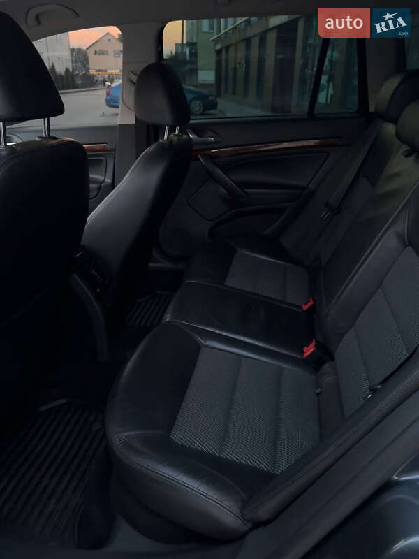 Универсал Skoda Octavia 2010 в Львове