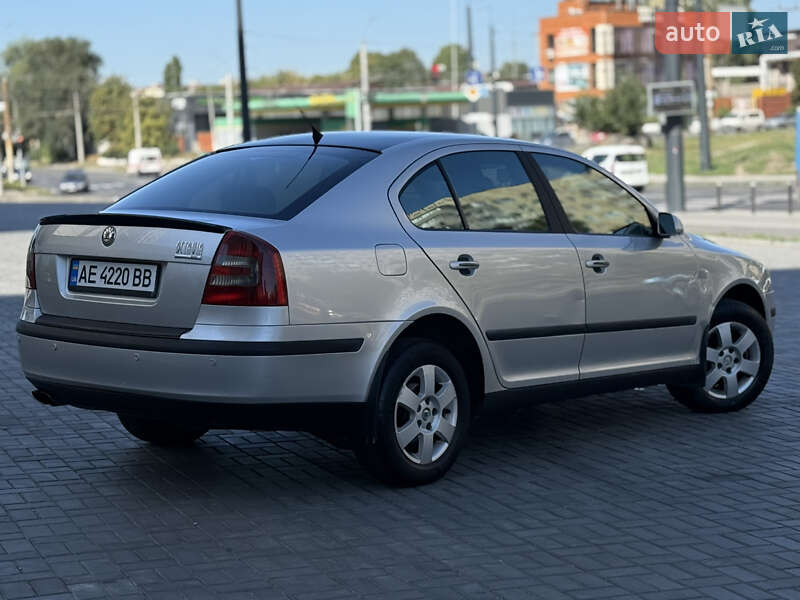Ліфтбек Skoda Octavia 2006 в Дніпрі