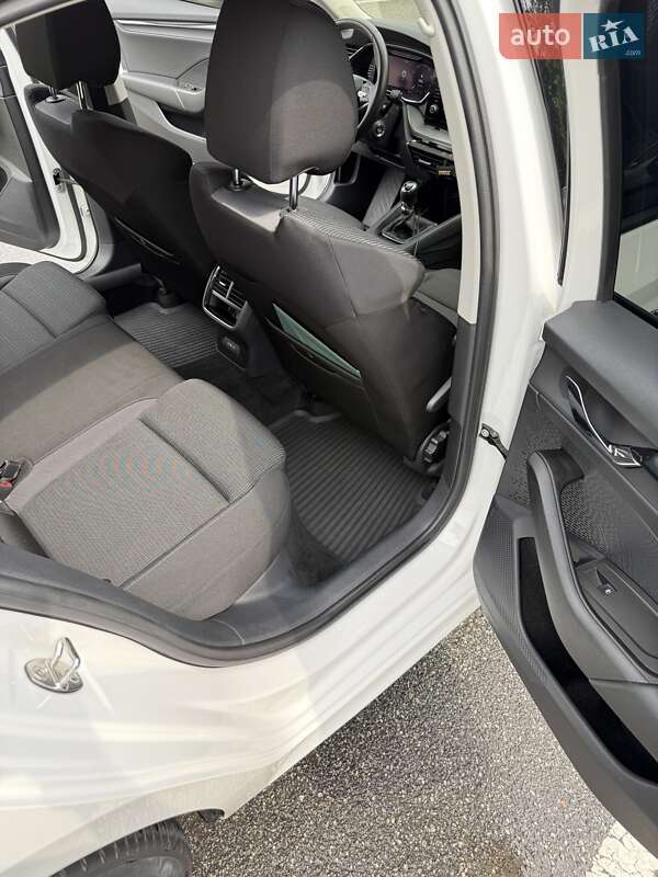 Лифтбек Skoda Octavia 2020 в Песчанке фото 12 Лифтбек Skoda Octavia 2020 в Песчанке