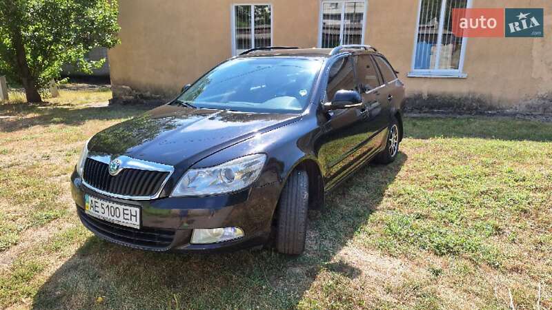 Універсал Skoda Octavia 2010 в Дніпрі