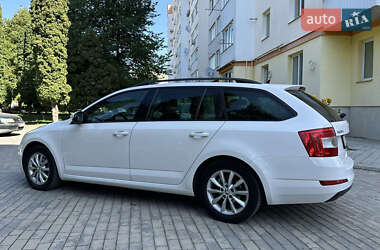 Универсал Skoda Octavia 2016 в Борщеве