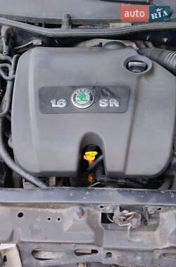 Лифтбек Skoda Octavia 2002 в 