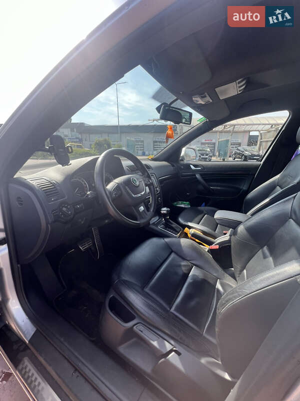 Універсал Skoda Octavia 2012 в Сарнах