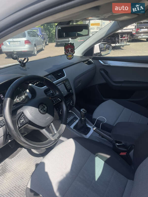 Лифтбек Skoda Octavia 2015 в Львове