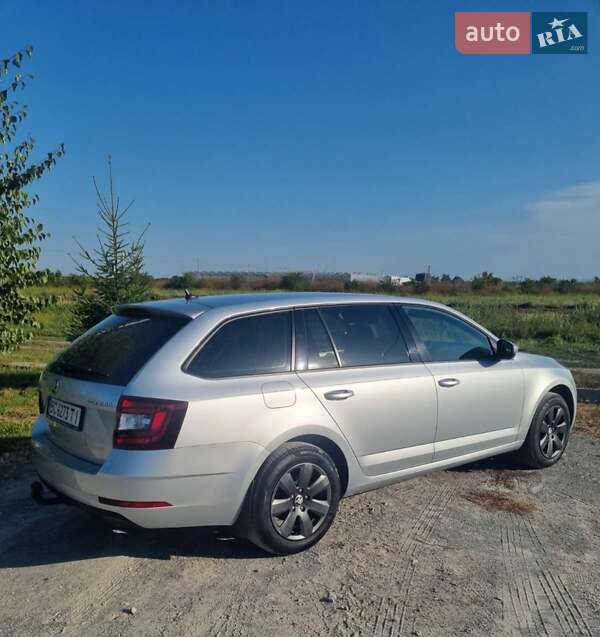 Универсал Skoda Octavia 2018 в Буске фото 7 Универсал Skoda Octavia 2018 в Буске