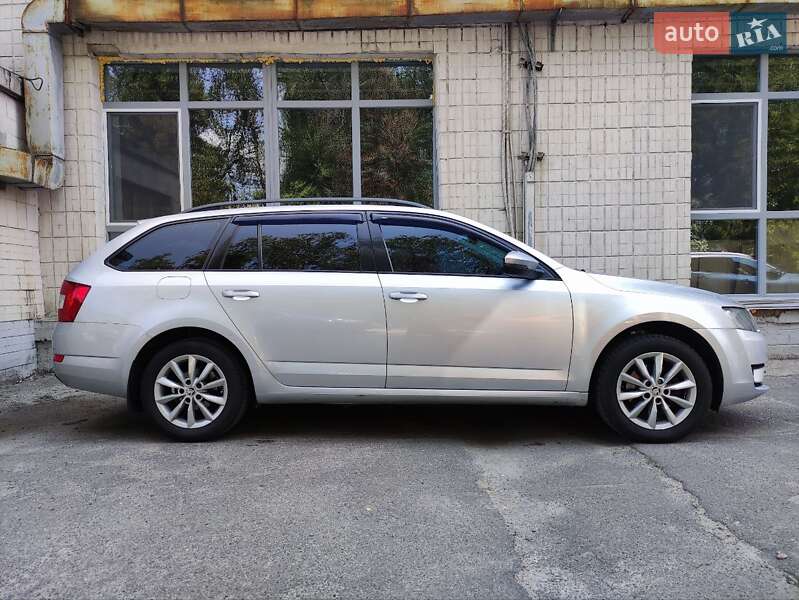 Универсал Skoda Octavia 2015 в Киеве