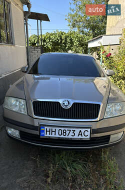Лифтбек Skoda Octavia 2007 в Окнах