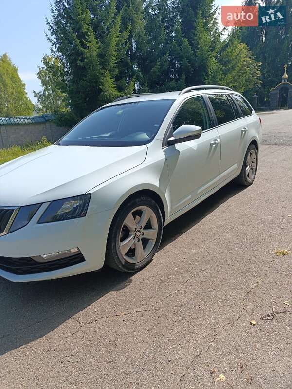 Универсал Skoda Octavia 2017 в Тячеве фото 11 Универсал Skoda Octavia 2017 в Тячеве
