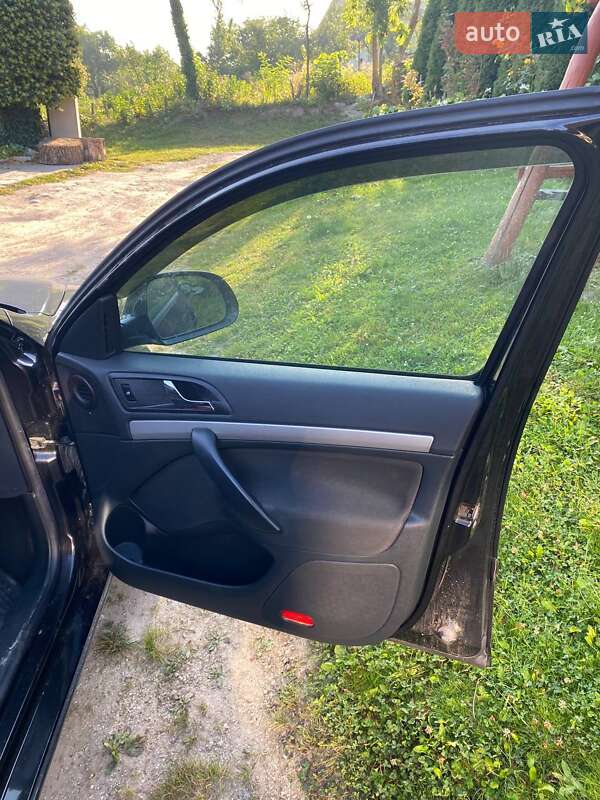 Универсал Skoda Octavia 2011 в Подгайцах