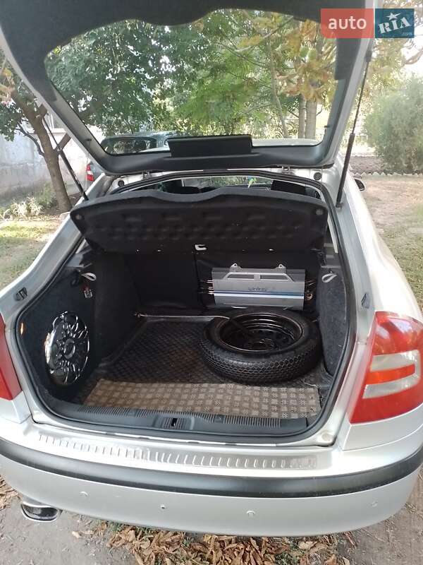 Лифтбек Skoda Octavia 2005 в Днепре