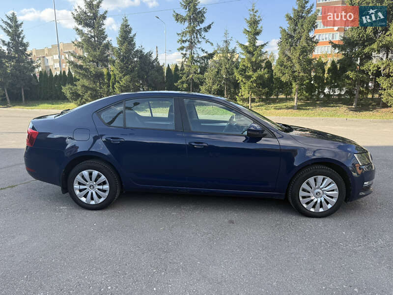 Лифтбек Skoda Octavia 2017 в Тернополе