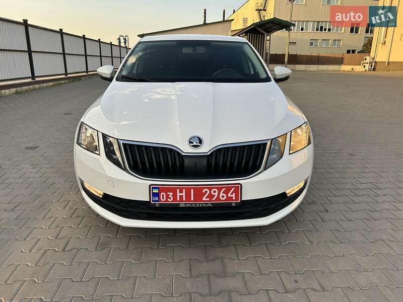 Лифтбек Skoda Octavia 2019 в Луцке