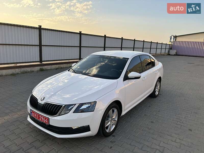 Лифтбек Skoda Octavia 2019 в Луцке