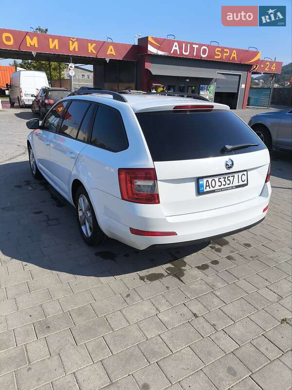 Универсал Skoda Octavia 2015 в Ужгороде