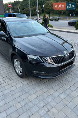 Лифтбек Skoda Octavia 2019 в Киеве
