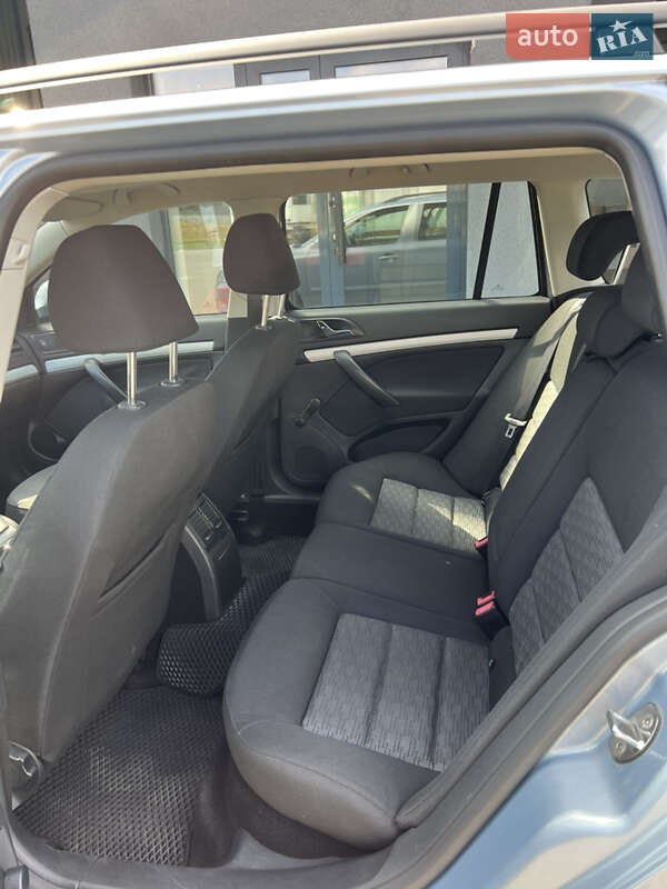 Универсал Skoda Octavia 2010 в Львове