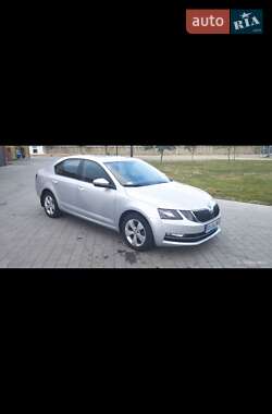 Лифтбек Skoda Octavia 2017 в 