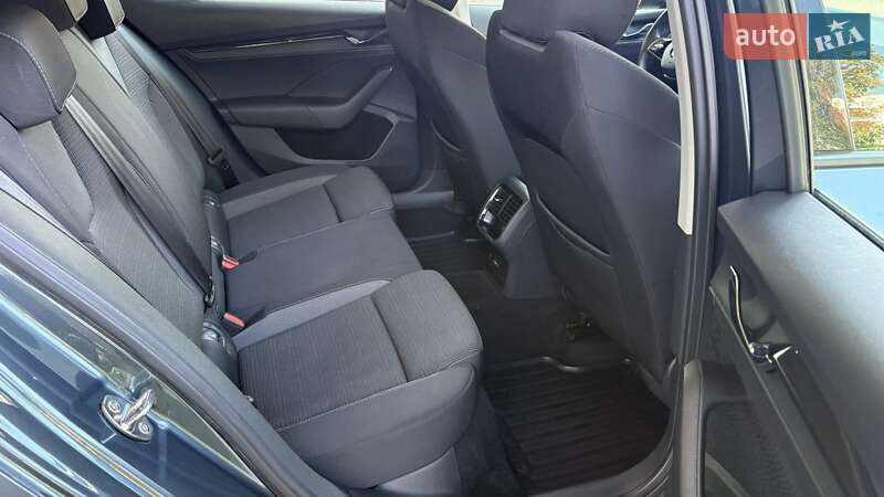 Лифтбек Skoda Octavia 2021 в Киеве