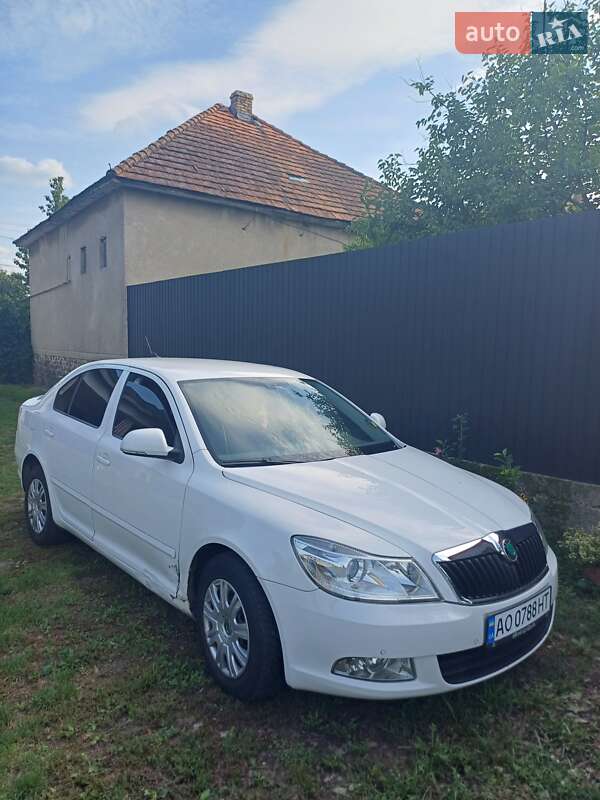 Лифтбек Skoda Octavia 2011 в Чинадиево