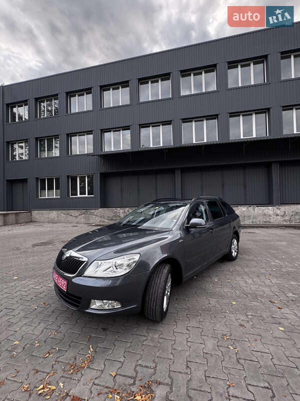 Универсал Skoda Octavia 2011 в Полтаве