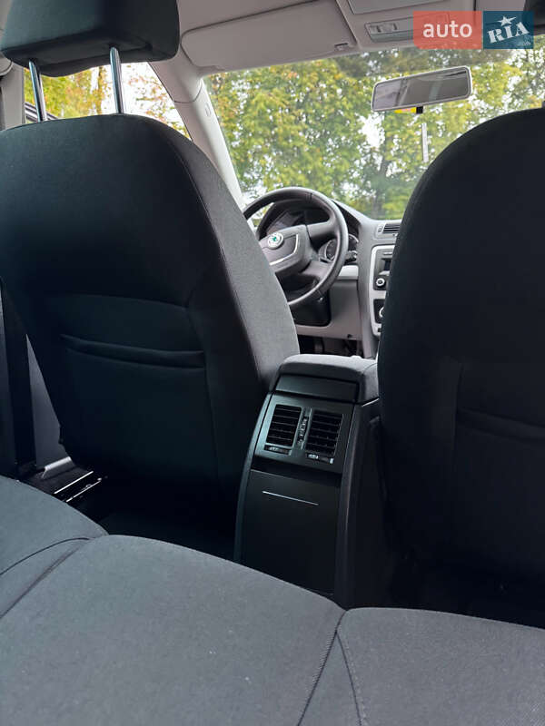 Универсал Skoda Octavia 2011 в Полтаве