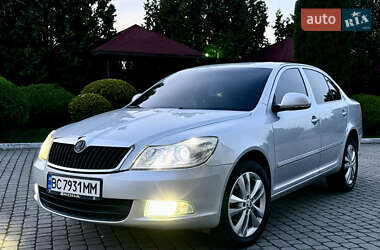 Лифтбек Skoda Octavia 2009 в 