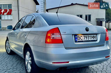 Лифтбек Skoda Octavia 2009 в 