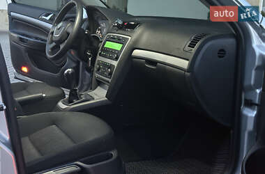 Лифтбек Skoda Octavia 2009 в 