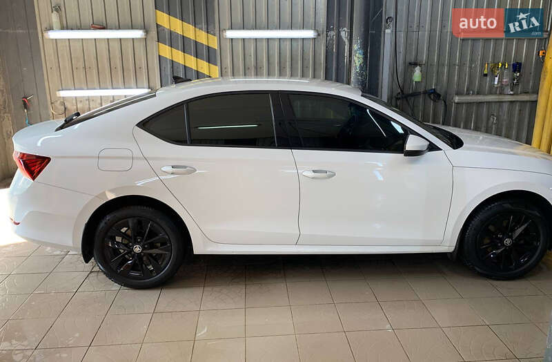 Ліфтбек Skoda Octavia 2023 в Києві