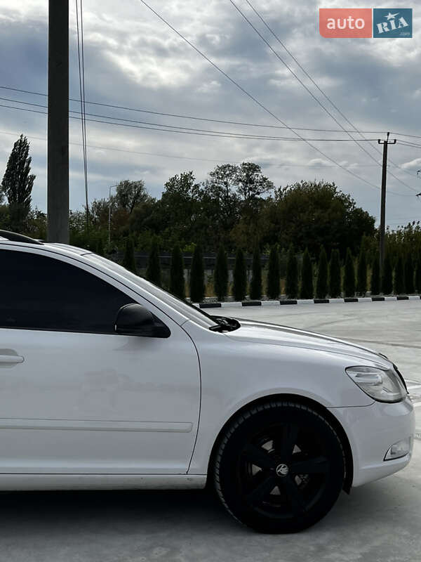 Универсал Skoda Octavia 2010 в Звягеле